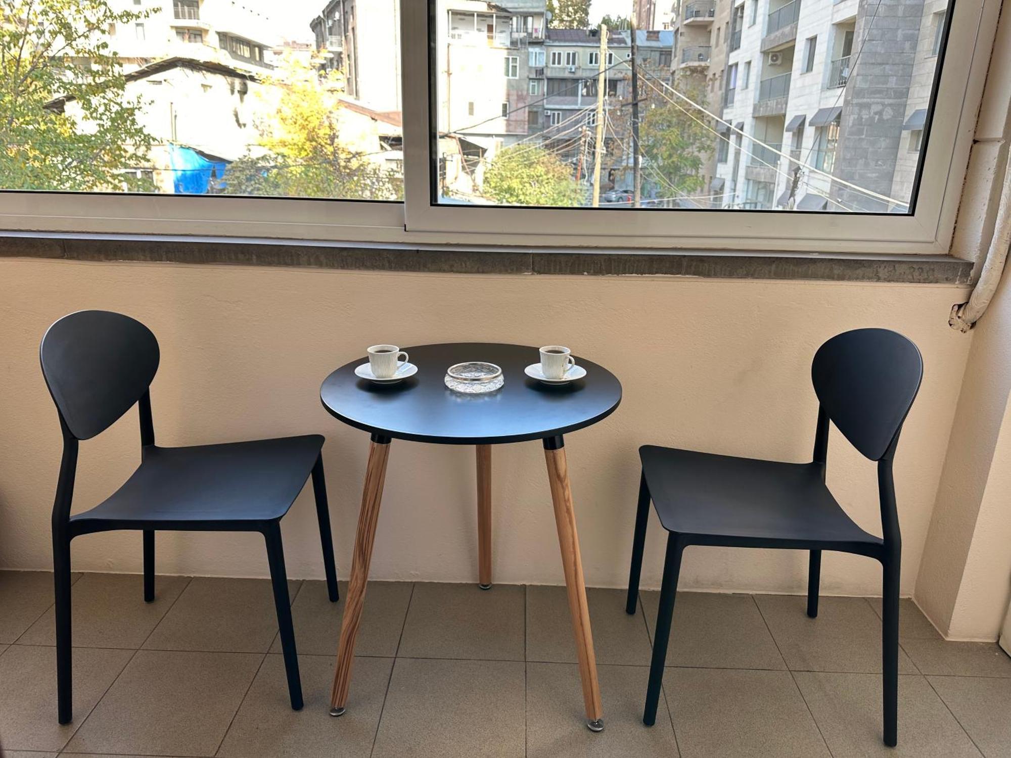 Comfortable Apartment In Center Yerevan Exterior foto