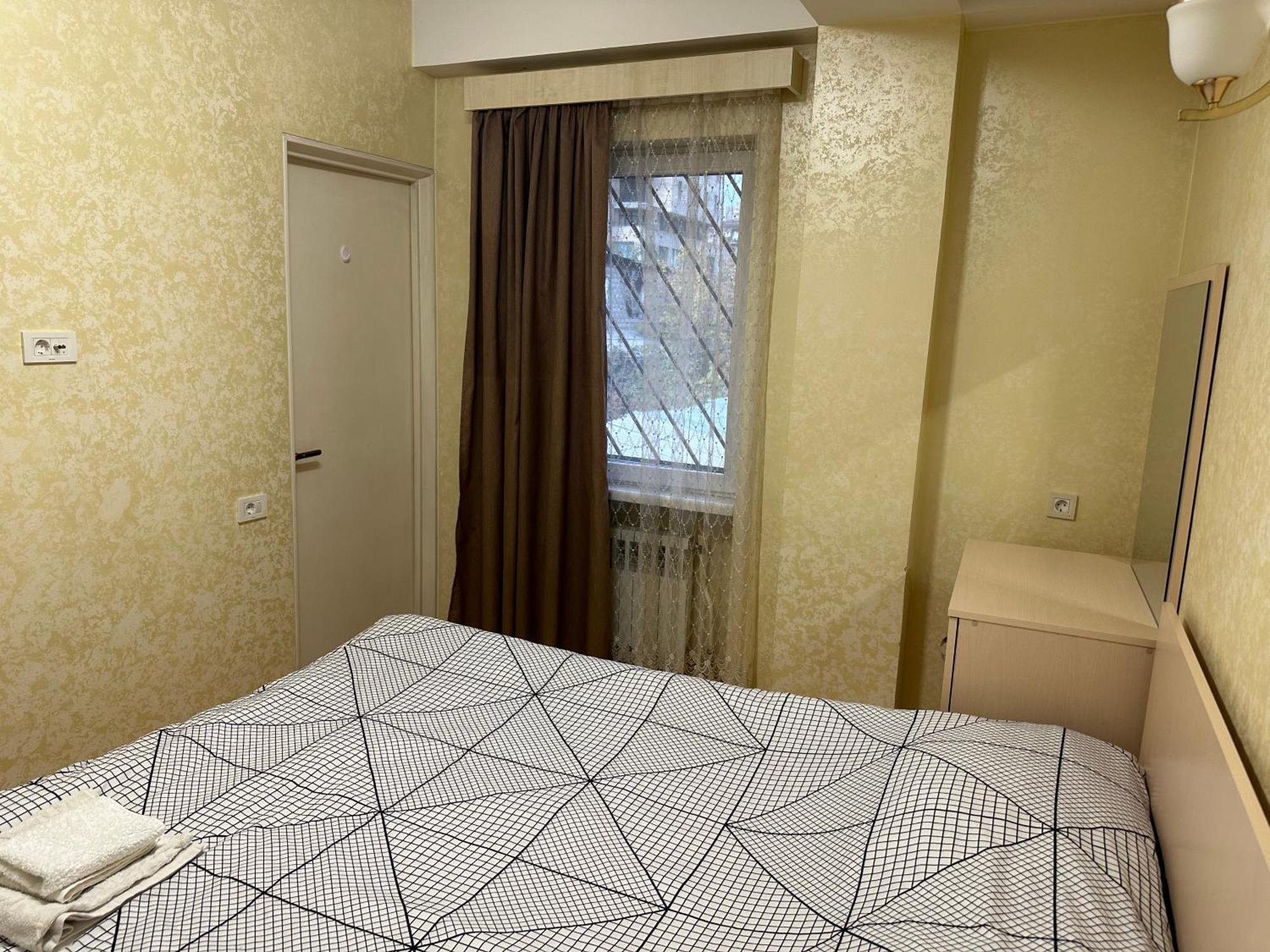 Comfortable Apartment In Center Yerevan Exterior foto