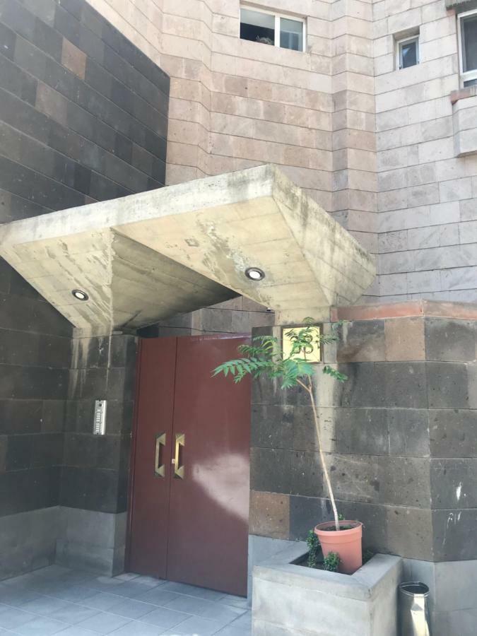 Comfortable Apartment In Center Yerevan Exterior foto